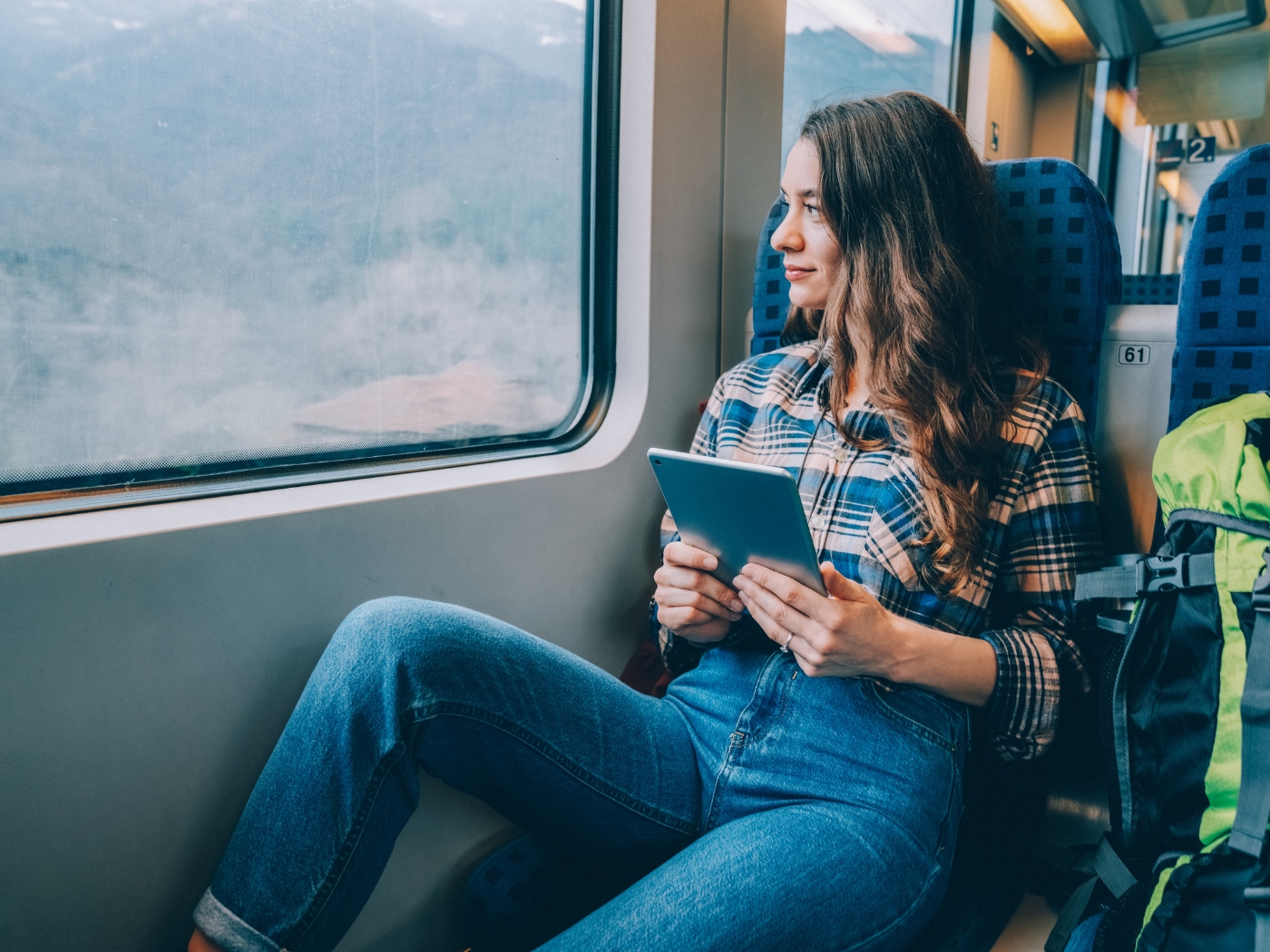 Two happy persons happy while travelling